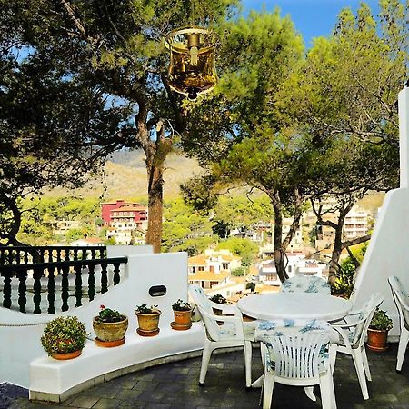 Hostal Los Pinos Cala San Vicente (Mallorca) Exterior foto