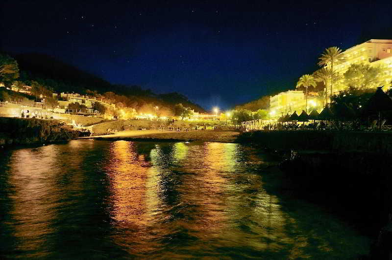 Hostal Los Pinos Cala San Vicente (Mallorca) Exterior foto